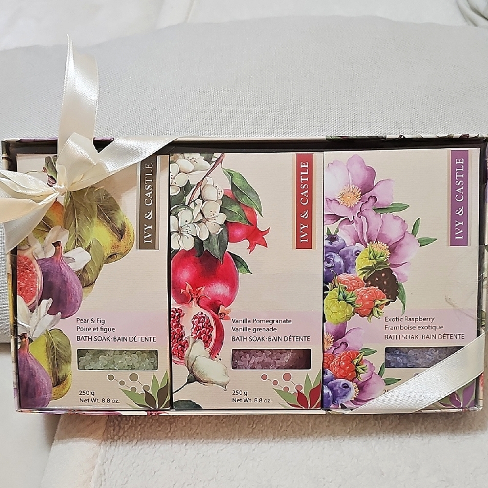 5/$25 - Bath Soak Gift Set - Fig, Pomegranate, Raspberry